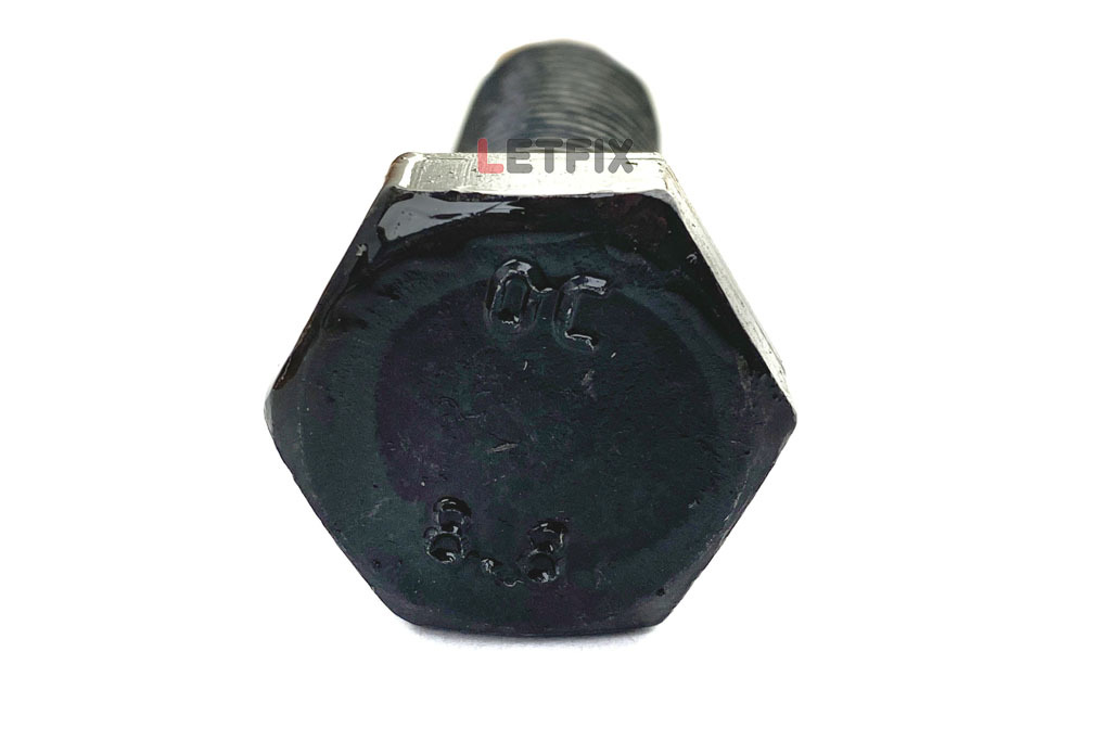 Болт с шестигранной головкой М18х60 ISO 4017 (ГОСТ Р ИСО 4017-2013) класс прочности 8.8 без покрытия DIN 933