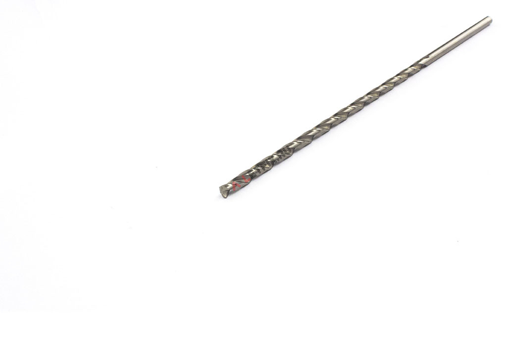 Длинное сверло по металлу Makita HSS-G 8*390 мм с цилиндрическим хвостовиком с углом заточки 118°